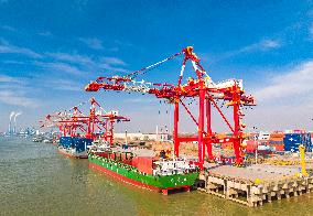 Yangzhou Port