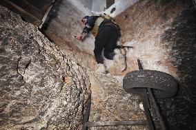 Conflict Erupts Between SDF and Syrian Army in Aleppo - Syria