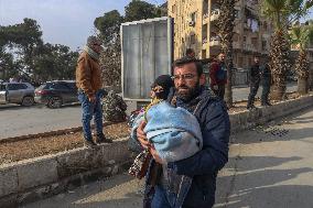 Civilians Flee Aleppo Amid Kurdish-Government Clashes - Syria