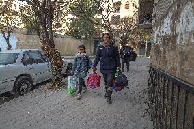 Civilians Flee Aleppo Amid Kurdish-Government Clashes - Syria
