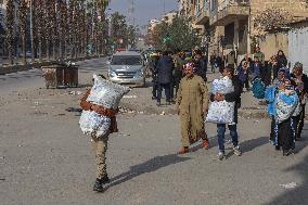 Civilians Flee Aleppo Amid Kurdish-Government Clashes - Syria