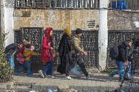 Civilians Flee Aleppo Amid Kurdish-Government Clashes - Syria