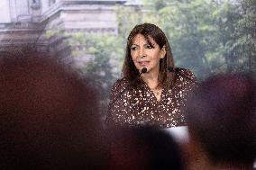 Paris' Mayor delivers a speech for the 2026 whishes - Paris AJ