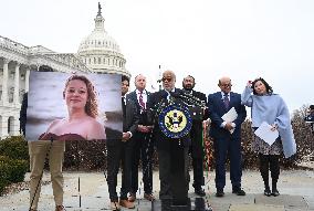 House Homeland Security Committee Democrats discuss killing of Renee Good