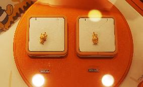 LaoFengXiang Collaborates With Disney on Gold Jewelry