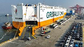 Suzhou Port Vehicles Export