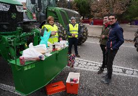 A tractor rally in Valladolid to demand policies that do not destroy the primary sector