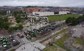 A tractor rally in Valladolid to demand policies that do not destroy the primary sector