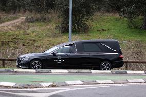 A Hearse Enters La Zarzuela Palace On The Death Of Irene Of Greece - Madrid