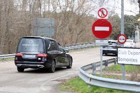 A Hearse Enters La Zarzuela Palace On The Death Of Irene Of Greece - Madrid