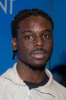 Promis Le Ciel Paris Film Premiere