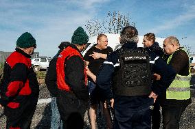 Blockade of Power Stations and Control of Shipments - Montauban