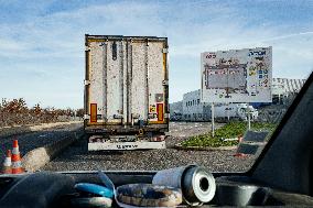 Blockade of Power Stations and Control of Shipments - Montauban