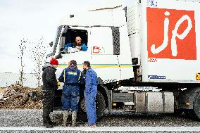 Blockade of Power Stations and Control of Shipments - Montauban