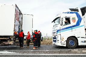 Blockade of Power Stations and Control of Shipments - Montauban
