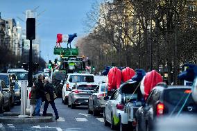 Operation Promotes Fair Trade Milk In Paris - France