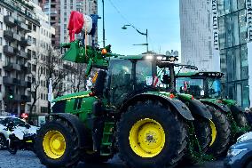 Operation Promotes Fair Trade Milk In Paris - France