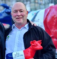 Operation Promotes Fair Trade Milk In Paris - France