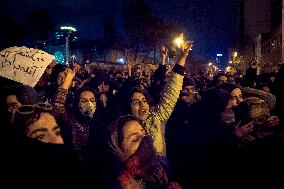 Tehran Students Rally for Plane Crash Victims - Iran