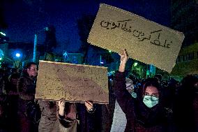 Tehran Students Rally for Plane Crash Victims - Iran