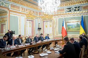 Zelensky Meets Pavel For Extended Talks - Kyiv