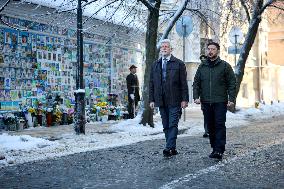 Zelensky and Pavel Honor Memorial Wall - Kiev