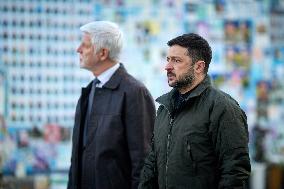 Zelensky and Pavel Honor Memorial Wall - Kiev