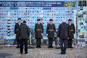 Zelensky and Pavel Honor Memorial Wall - Kiev