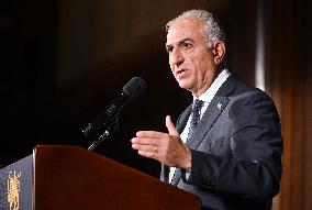 Exiled crown prince Reza Pahlavi speaks at a news conference in Washington DC.