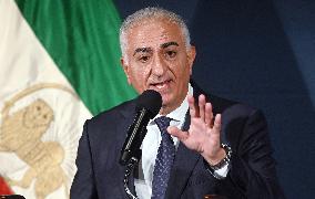 Exiled crown prince Reza Pahlavi speaks at a news conference in Washington DC.