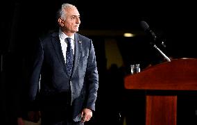 Exiled crown prince Reza Pahlavi speaks at a news conference in Washington DC.