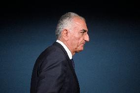 Exiled crown prince Reza Pahlavi speaks at a news conference in Washington DC.