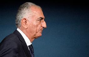 Exiled crown prince Reza Pahlavi speaks at a news conference in Washington DC.