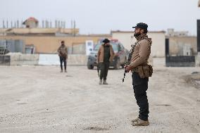 Civilians Welcome Syrian Army After SDF Withdraw - Syria