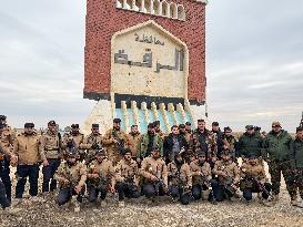 Civilians Welcome Syrian Army After SDF Withdraw - Syria