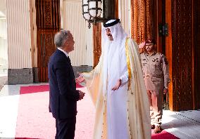 PM Mark Carney Meets Emir of Qatar Tamim bin Hamad al-Thani - Doha