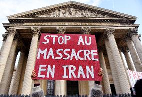 Protest March In Solidarity With Iranian People - Paris