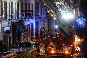 Apartment Collapse Injures 19 People - Paris