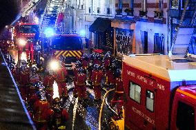 Apartment Collapse Injures 19 People - Paris