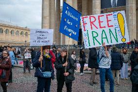 Protest March In Solidarity With Iranian People - Paris