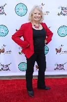 The Brave And The Rescued Honoring Fire Department - LA