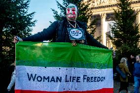 Protest March In Solidarity With Iranian People - Paris