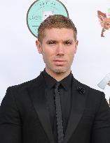 The Brave And The Rescued Honoring Fire Department - LA