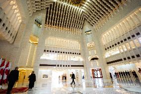 PM Mark Carney Meets Emir of Qatar Tamim bin Hamad al-Thani - Doha