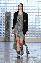 MFW - Simon Cracker Runway