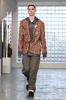 MFW - Simon Cracker Runway