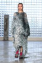 MFW - Simon Cracker Runway