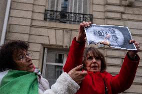 Pro Crown Prince Reza Pahlavi Protrest - Paris