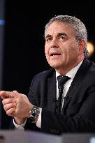 avier Bertrand On Dimanche En Politique - Paris