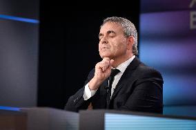 avier Bertrand On Dimanche En Politique - Paris